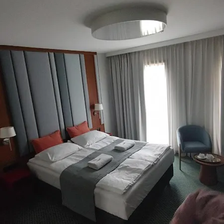 Gvarna Aparthotel 3*