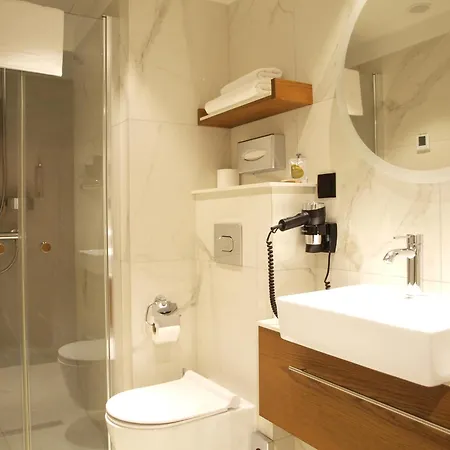 Aparthotel Gvarna Wroclaw